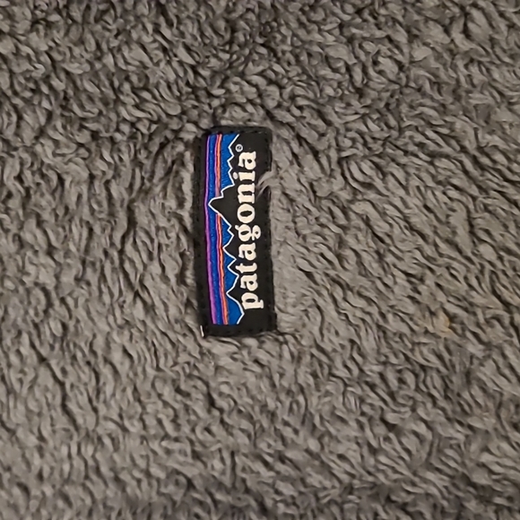 🐻Patagonia fuzzy pullover🐻 - Picture 3 of 6